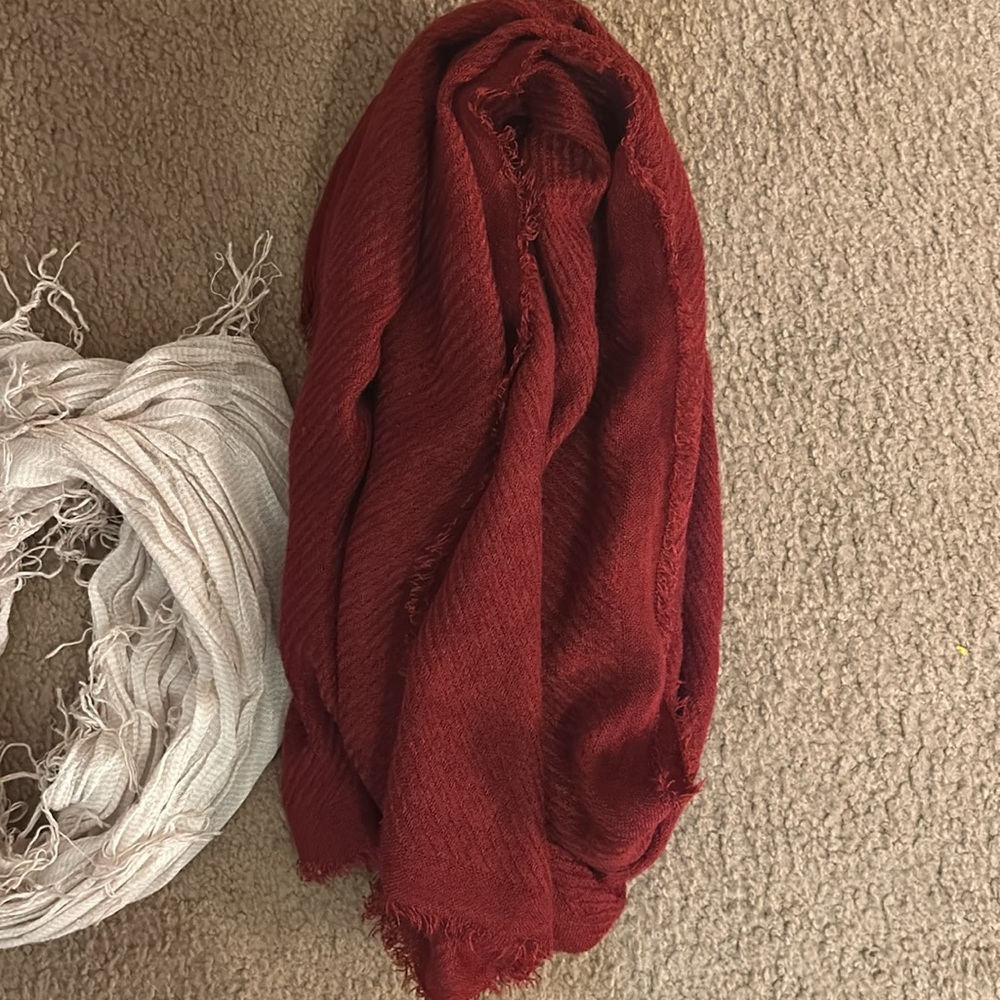 Scarf bundle - Picture 4 of 4